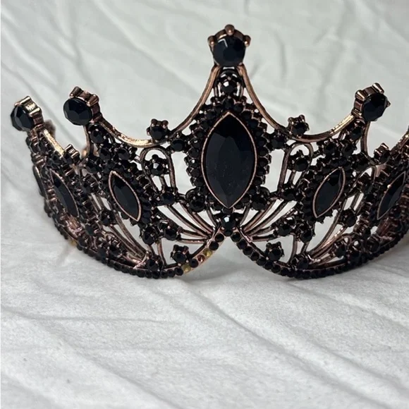 Elegant Black and Rose Gold Tiara - Picture 8 of 9